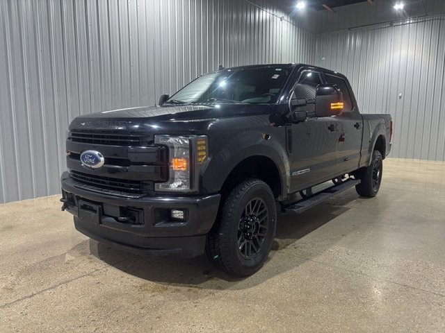 2019 Ford F-350 Super Duty Lariat's photo