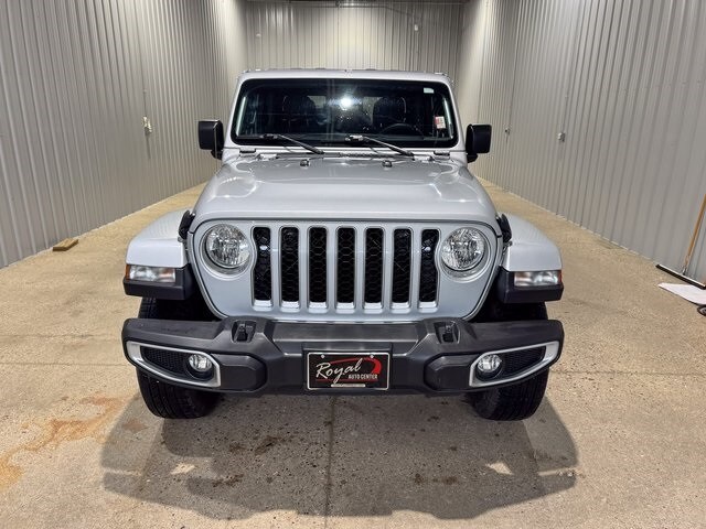 2023 Jeep Gladiator Overland photo 2
