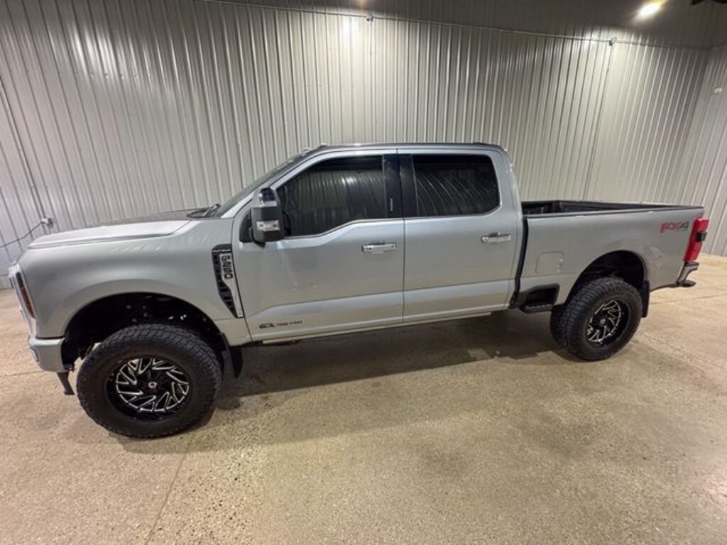 Used 2024 Ford F-250SD Platinum Truck
