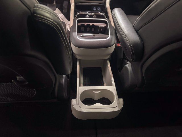 2024 Chrysler Pacifica Limited - Photo 22