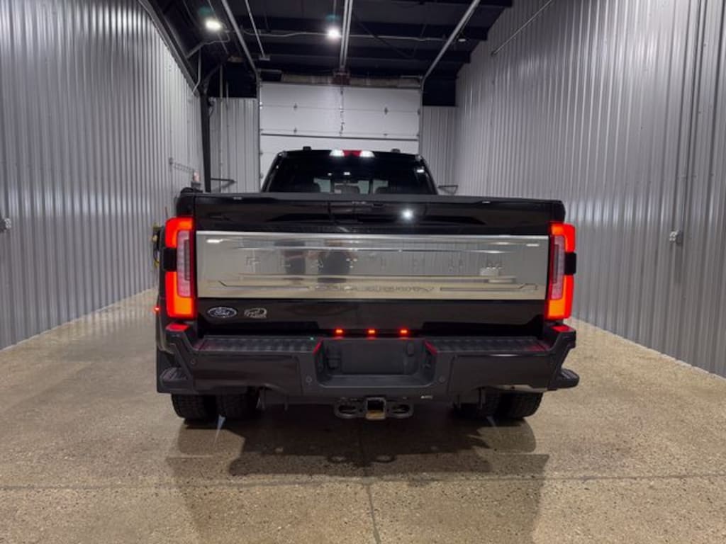 Used 2025 Ford F-450SD Platinum Truck