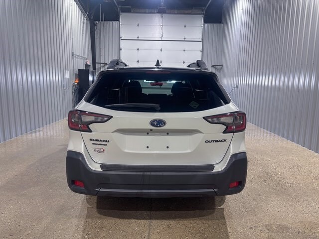 2023 Subaru Outback Onyx Edition photo 4