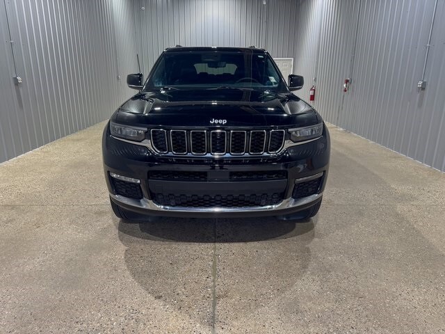 2024 Jeep Grand Cherokee Limited photo 2