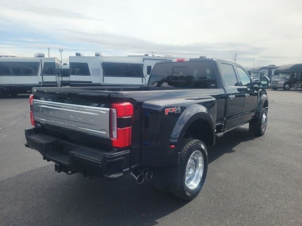 Used 2025 Ford F-450SD Platinum Truck