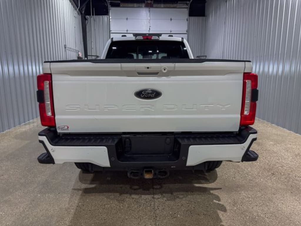 Used 2024 Ford F-250SD Lariat Truck