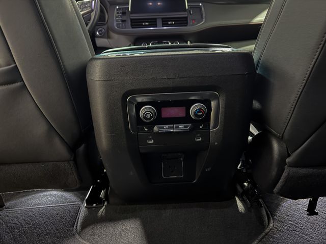 2024 Chevrolet Suburban RST - Photo 22