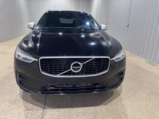 2018 Volvo XC60 T6 R-Design photo 3