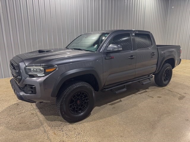 2020 Toyota Tacoma TRD Pro photo 3