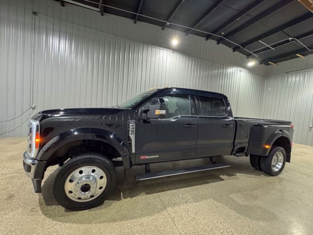 Used 2023 Ford F-450SD Lariat Truck