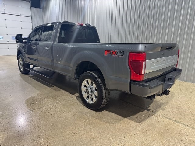 2022 Ford F-350 photo 2