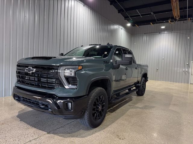 2025 Chevrolet Silverado HD LTZ 4WD Crew Cab Standard Box's photo