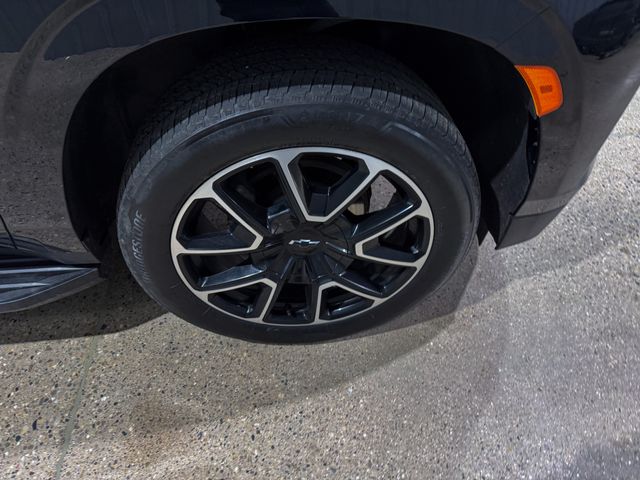 2024 Chevrolet Suburban RST - Photo 32