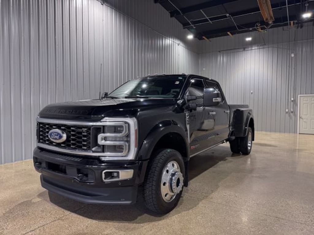 Used 2025 Ford F-450SD Platinum Truck