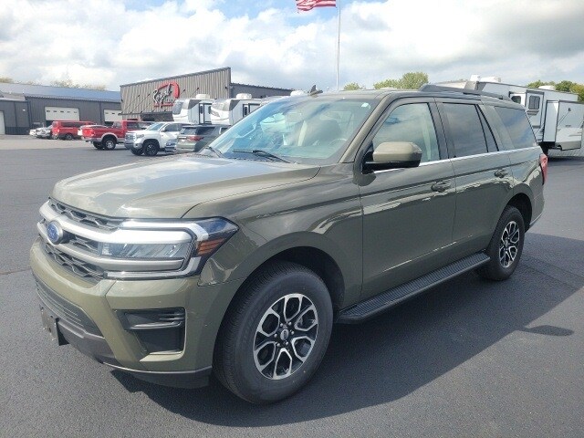 2024 Ford Expedition XLT photo 3