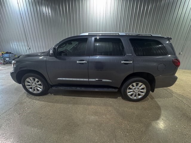 2019 Toyota Sequoia Platinum photo 2