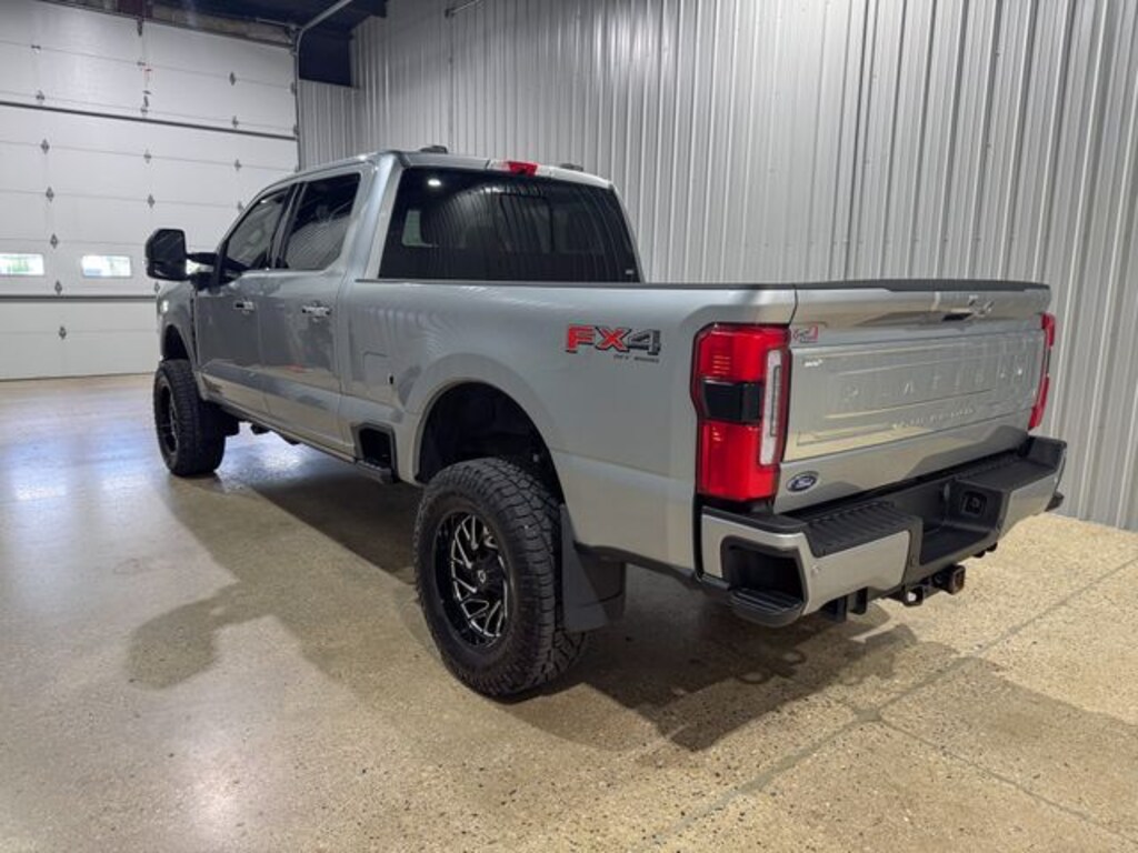 Used 2024 Ford F-250SD Platinum Truck
