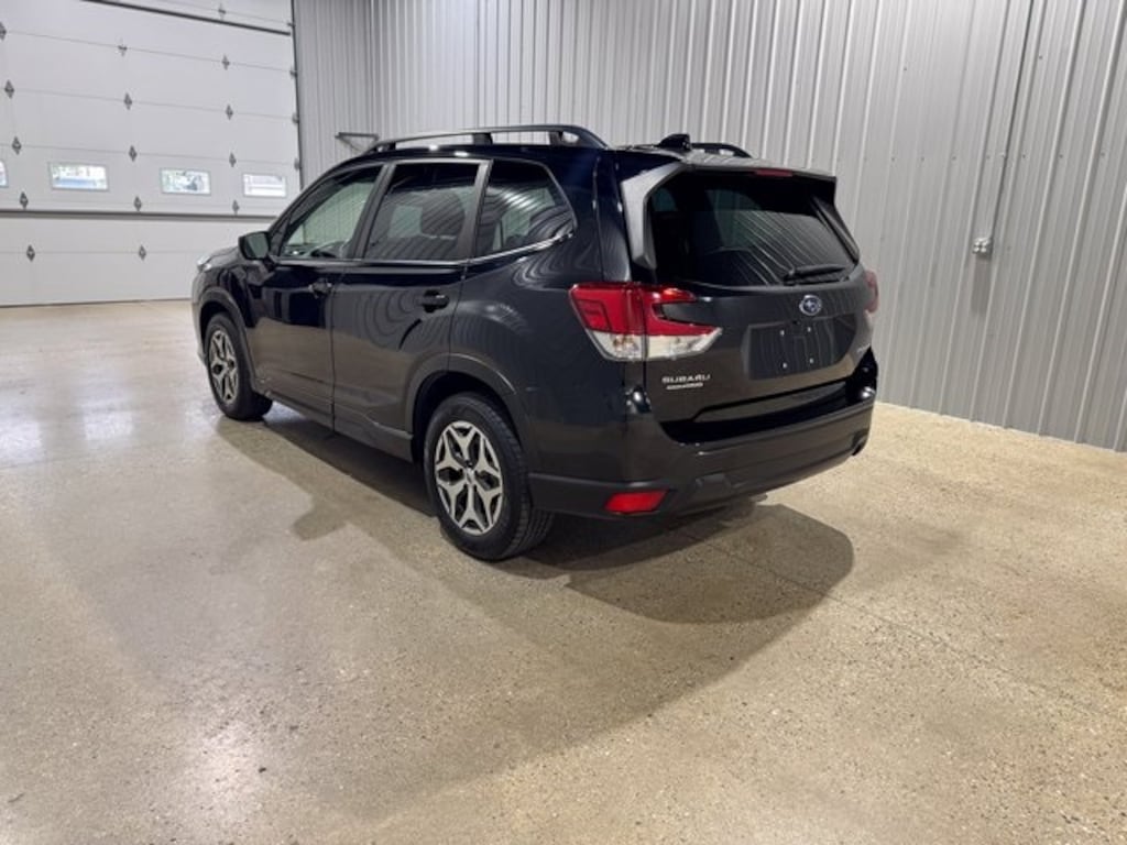 Used 2022 Subaru Forester Premium SUV