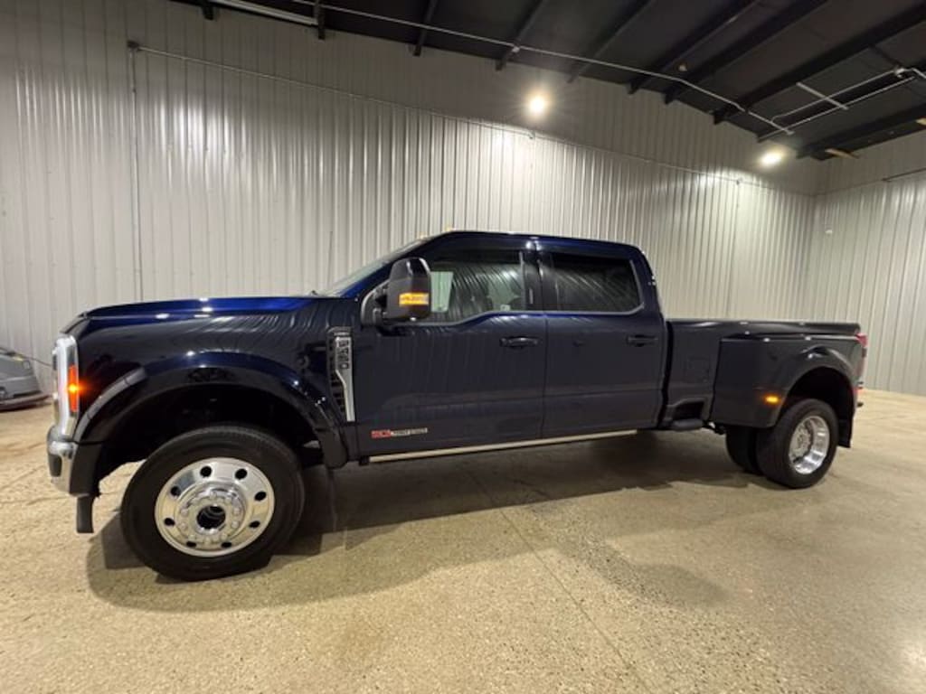 Used 2023 Ford F-450SD Lariat Truck