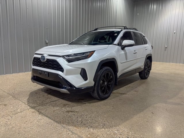 2023 Toyota RAV4 SE's photo