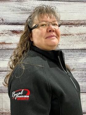 Staff member Jennifer Yeager from ID_5bfe1c7c4cd1