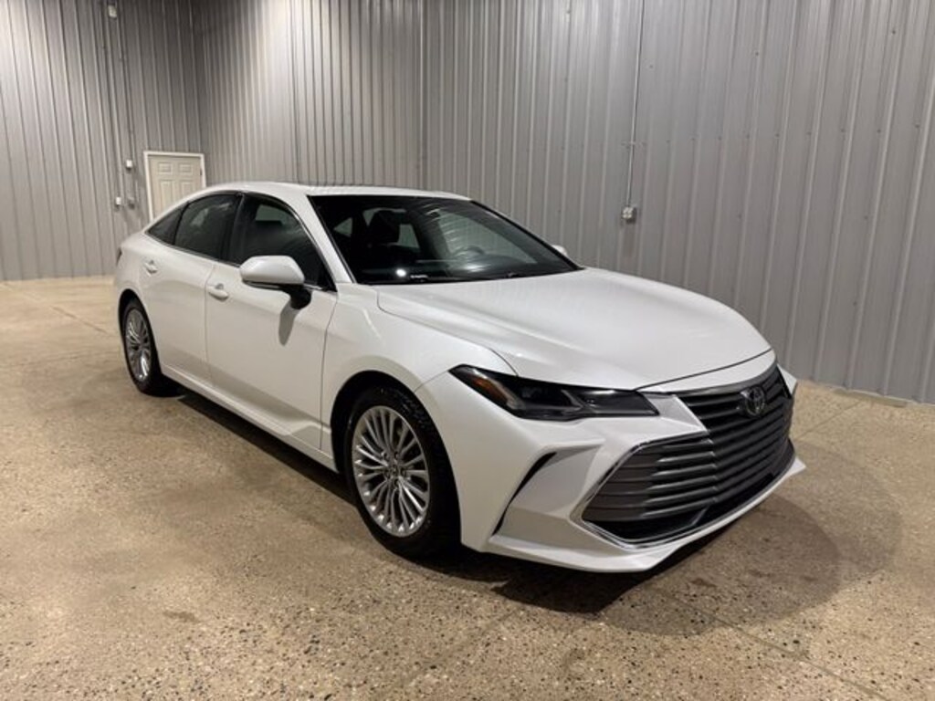 Used 2021 Toyota Avalon Limited Sedan