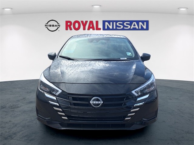 2025 Nissan Versa 1.6 S photo 2