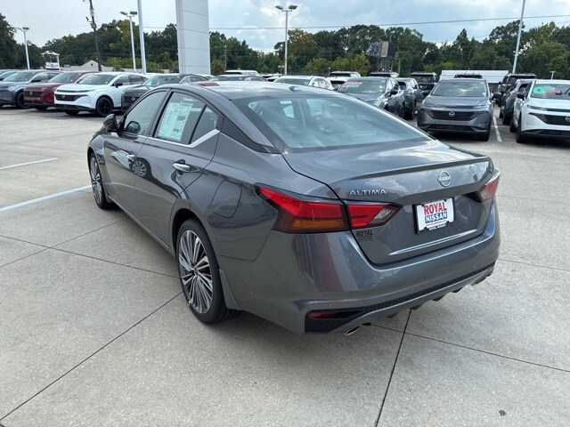 2025 Nissan Altima 2.5 SL photo 4