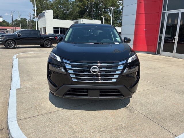 2026 Nissan Rogue SV photo 2