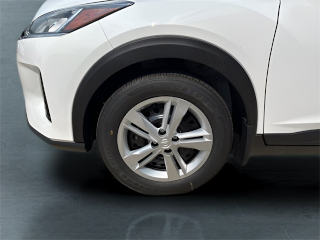 New 2025 Nissan Kicks Play S SUV