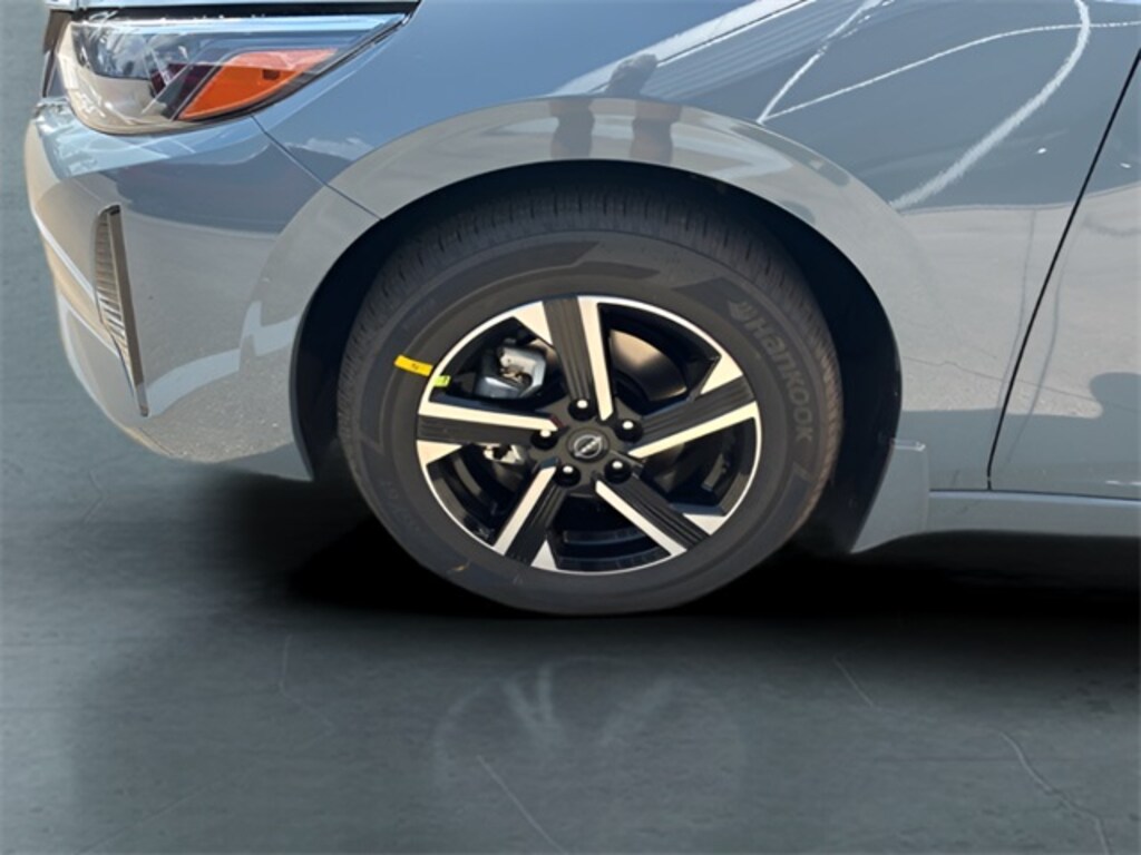 New 2025 Nissan Sentra SV Sedan