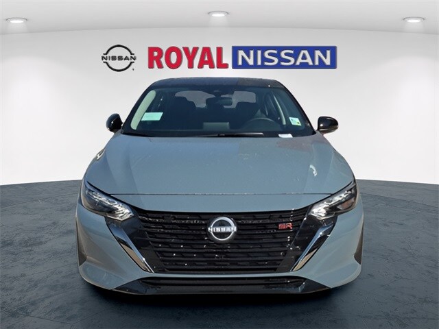 2025 Nissan Sentra SR photo 2