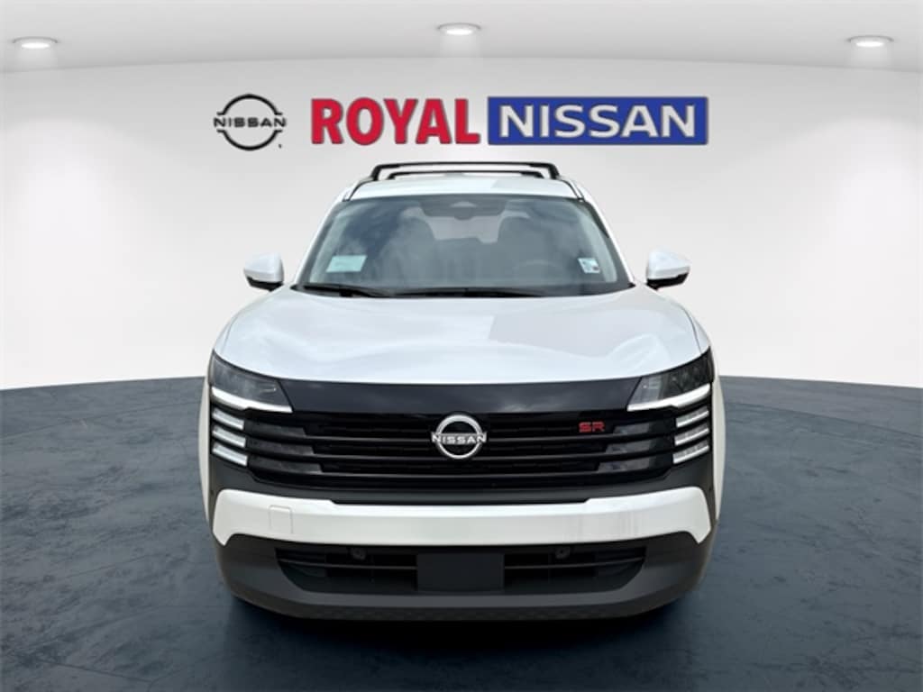 New 2025 Nissan Kicks SR SUV