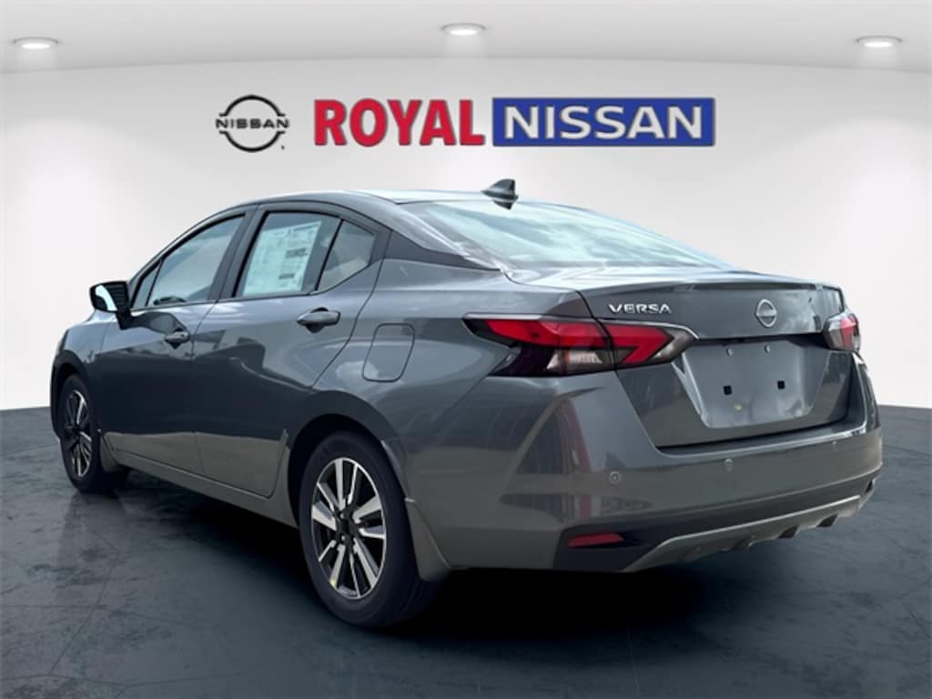 New 2025 Nissan Versa 1.6 SV Sedan