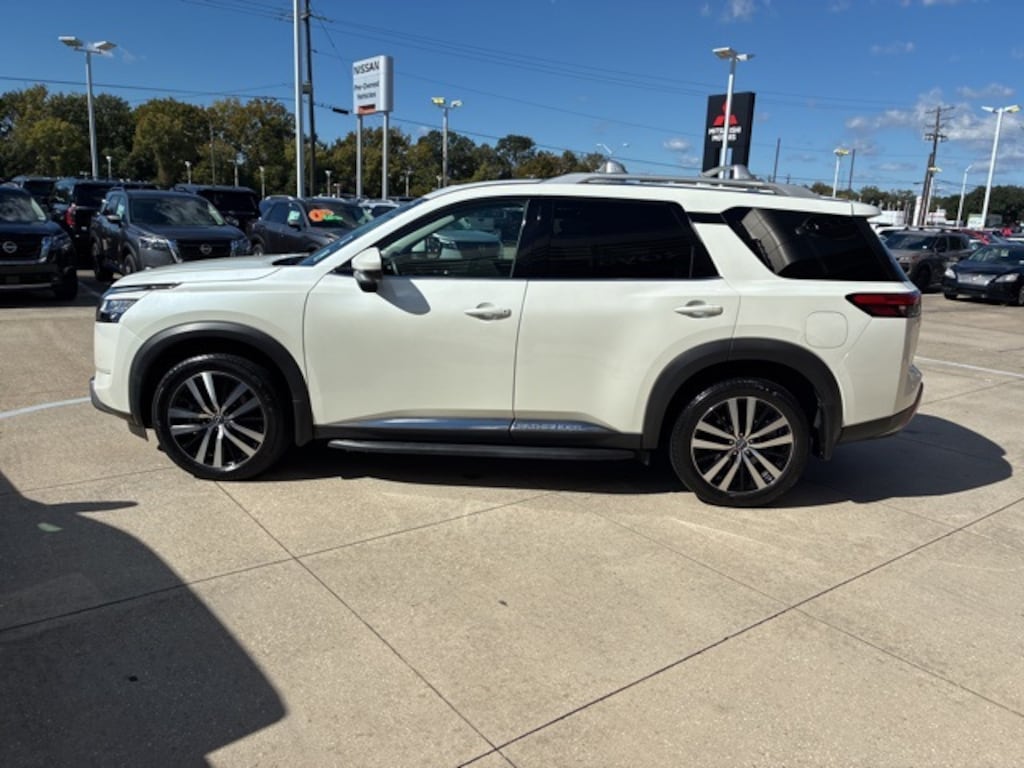 Certified 2024 Nissan Pathfinder Platinum SUV