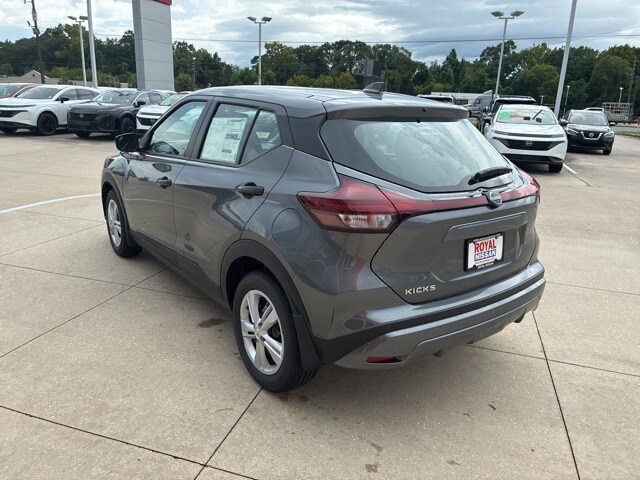 2025 Nissan Kicks Play S photo 4