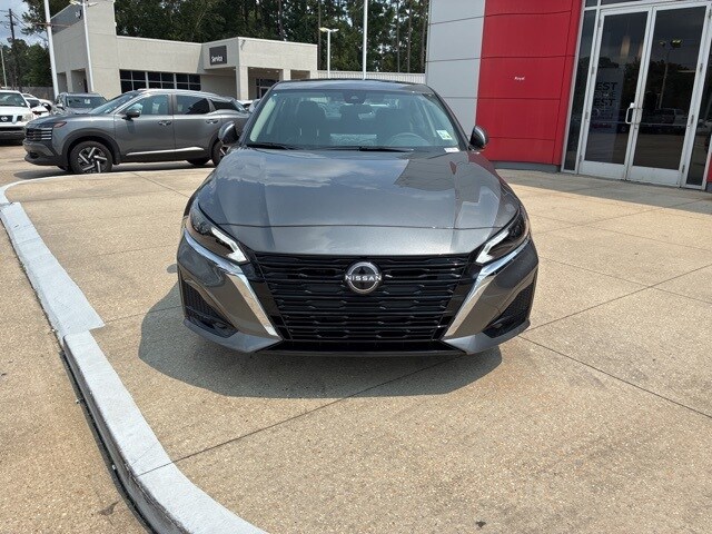 2025 Nissan Altima 2.5 SL photo 2