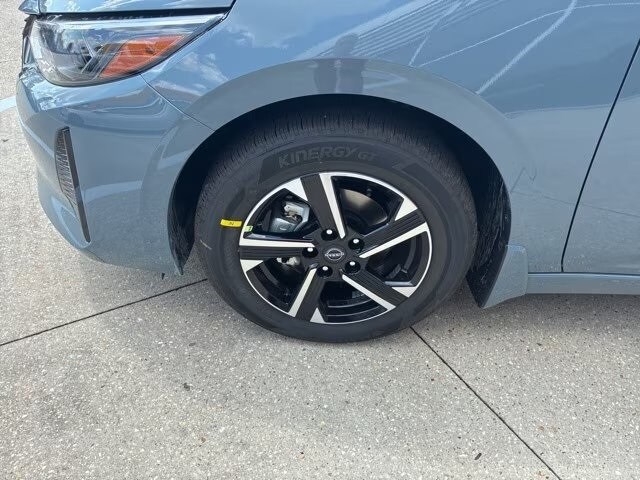 2025 Nissan Sentra SV photo 3