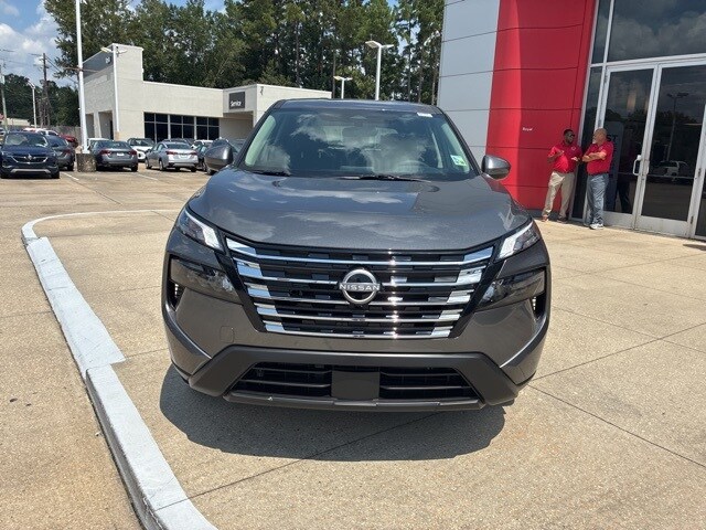 2026 Nissan Rogue SV photo 2