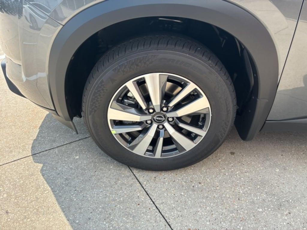 New 2025 Nissan Pathfinder SL SUV