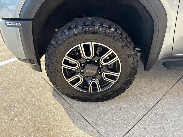 2025 Gmc Sierra 2500 HD AT4 photo 4