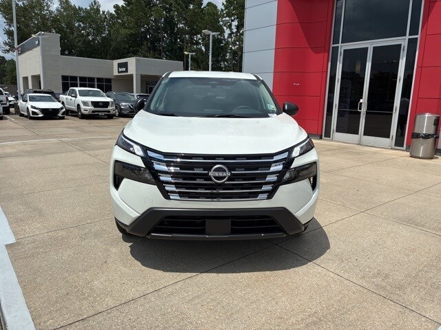 2026 Nissan Rogue S photo 2