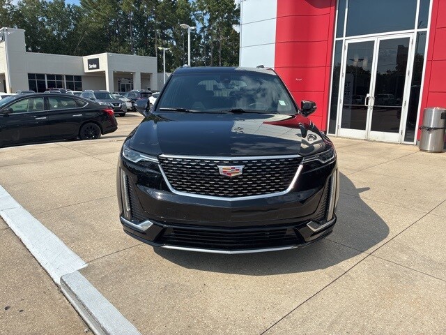 2024 Cadillac XT6 Premium Luxury photo 2