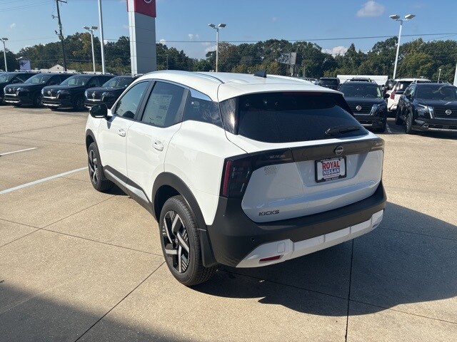 2026 Nissan Kicks SV photo 4