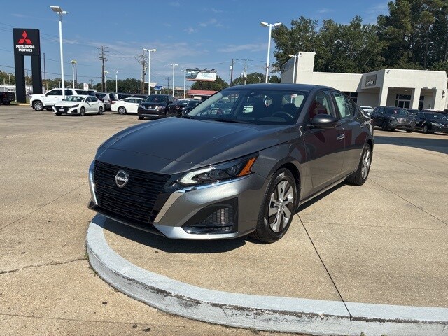 2025 Nissan Altima 2.5 S photo 3