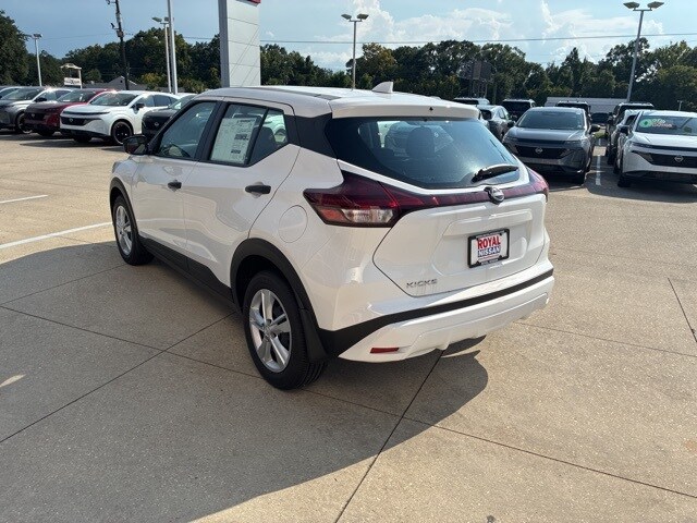 2025 Nissan Kicks Play S photo 4