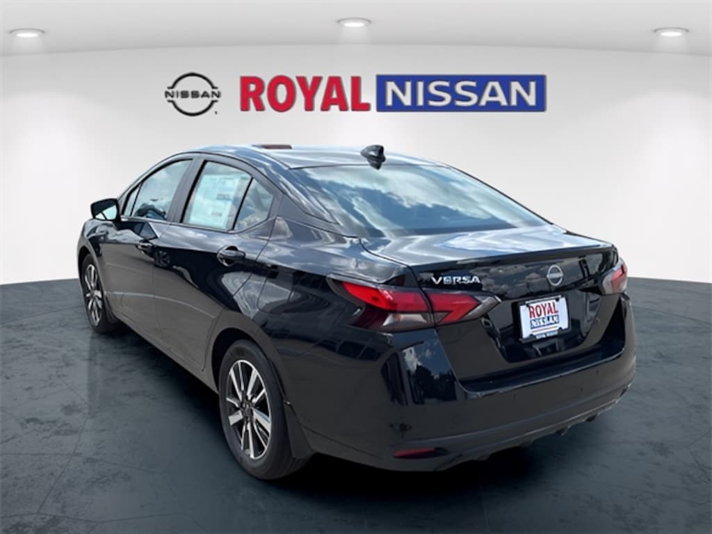 New 2025 Nissan Versa 1.6 SV Sedan