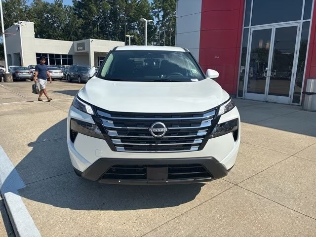 2026 Nissan Rogue SV photo 2