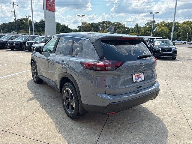 2026 Nissan Rogue SV photo 4