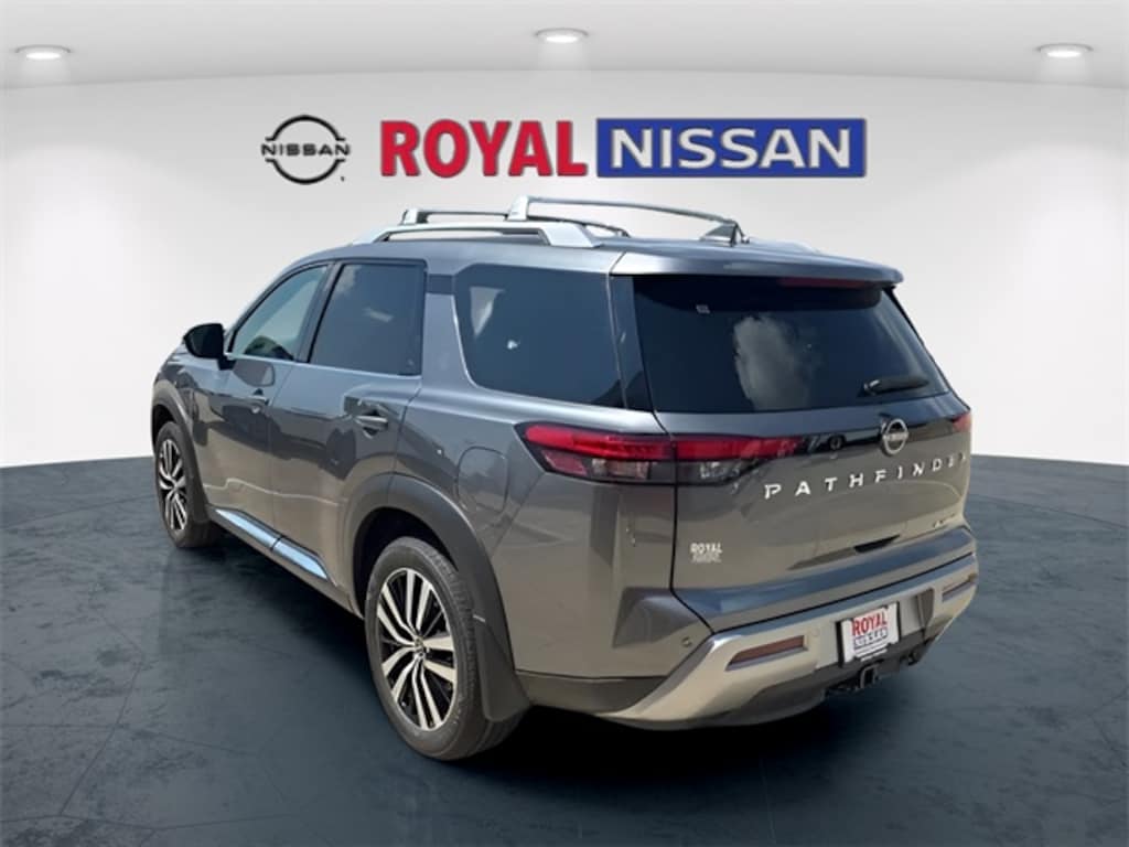 New 2025 Nissan Pathfinder SL SUV
