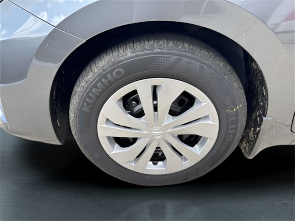 New 2025 Nissan Versa 1.6 S Sedan